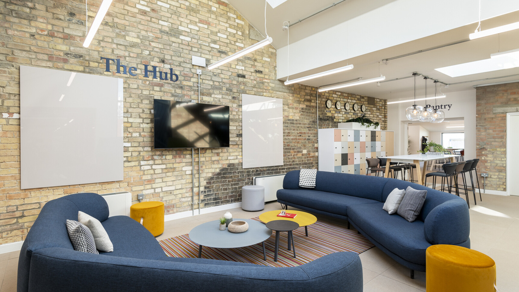 CATS Hunts Office Marek Sikora Photography SMALL 8