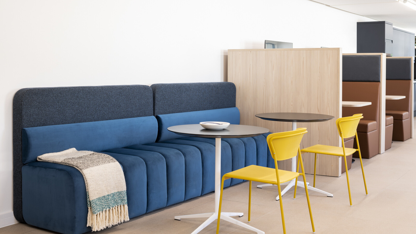 CATS Hunts Office Marek Sikora Photography SMALL 15