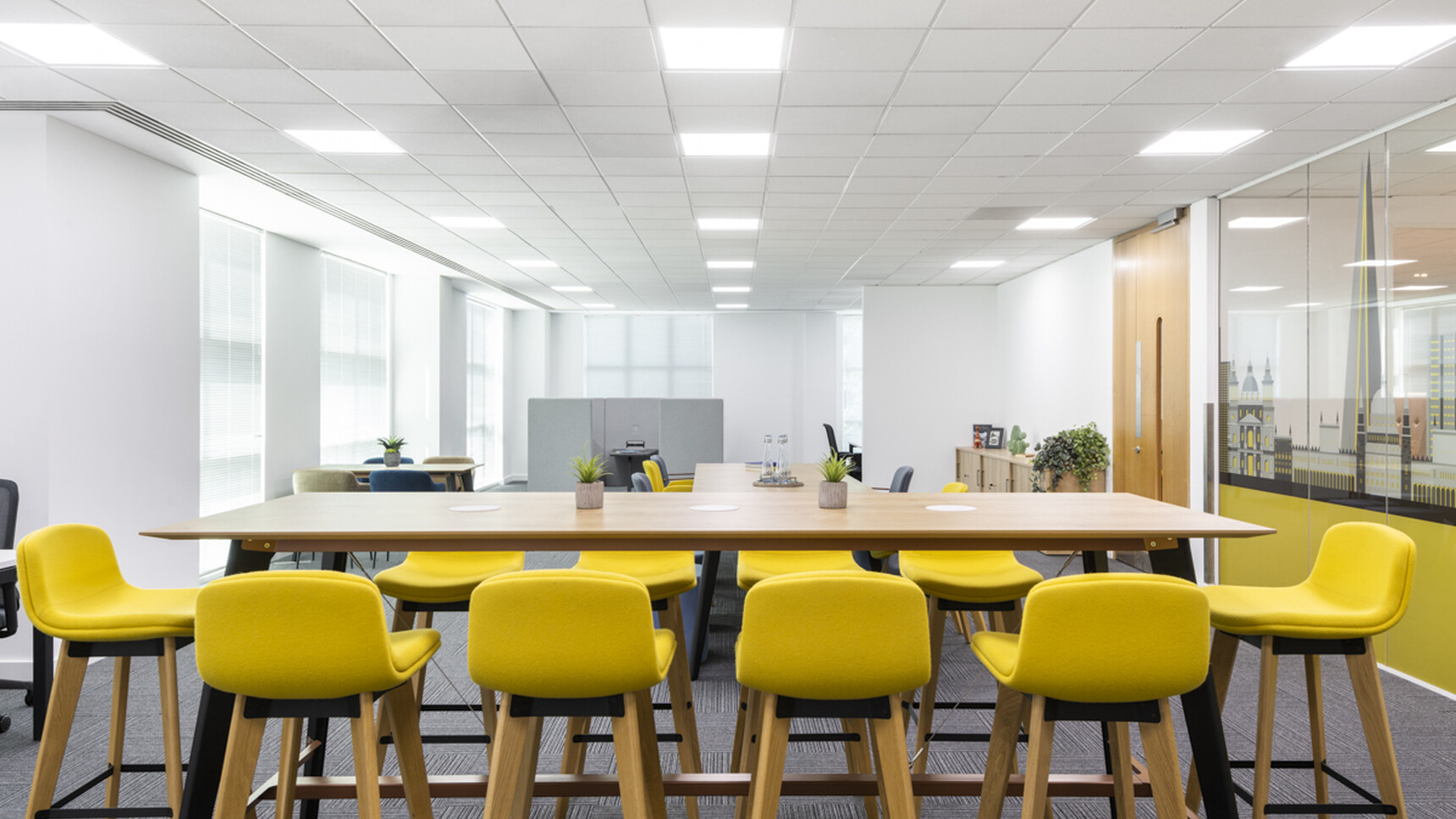Hunts Office Hertz Office Curator SMALL 5