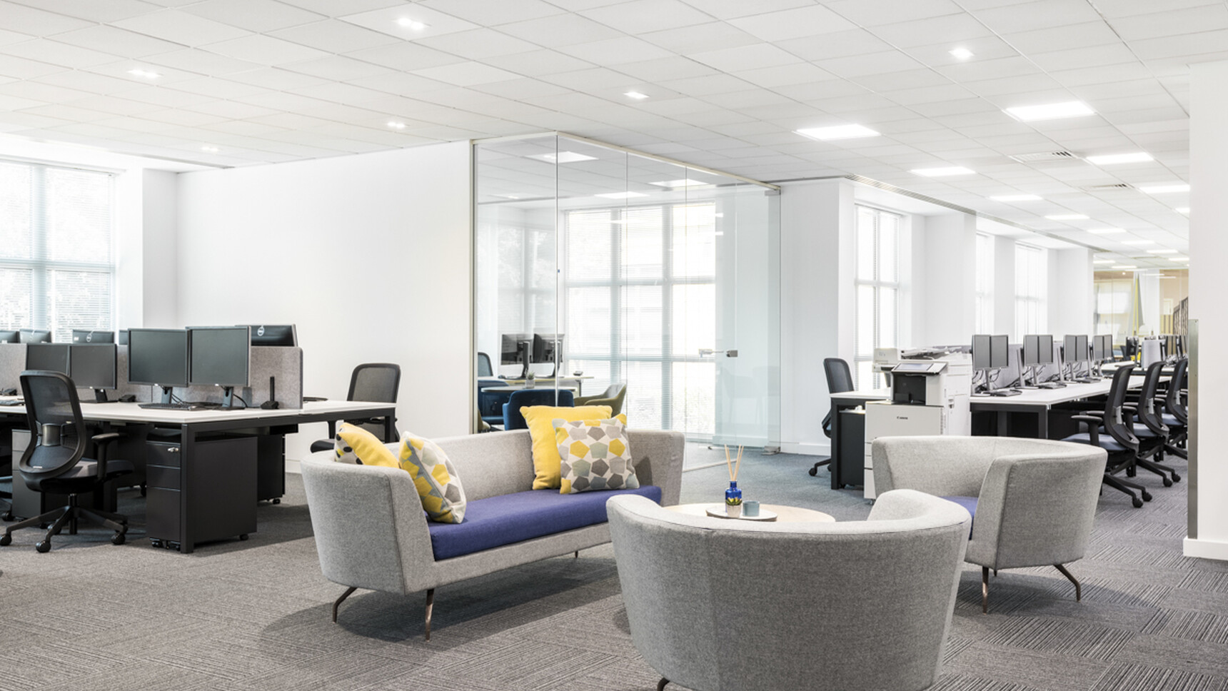 Hunts Office Hertz Office Curator SMALL 2