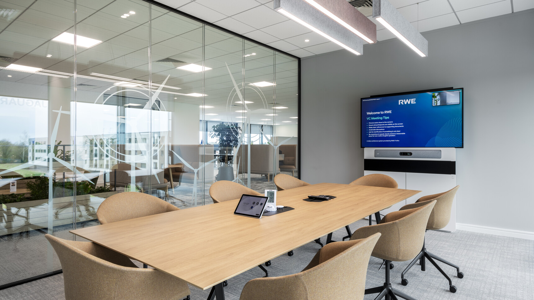 Hunts Office RWE Office Curator LARGE 4