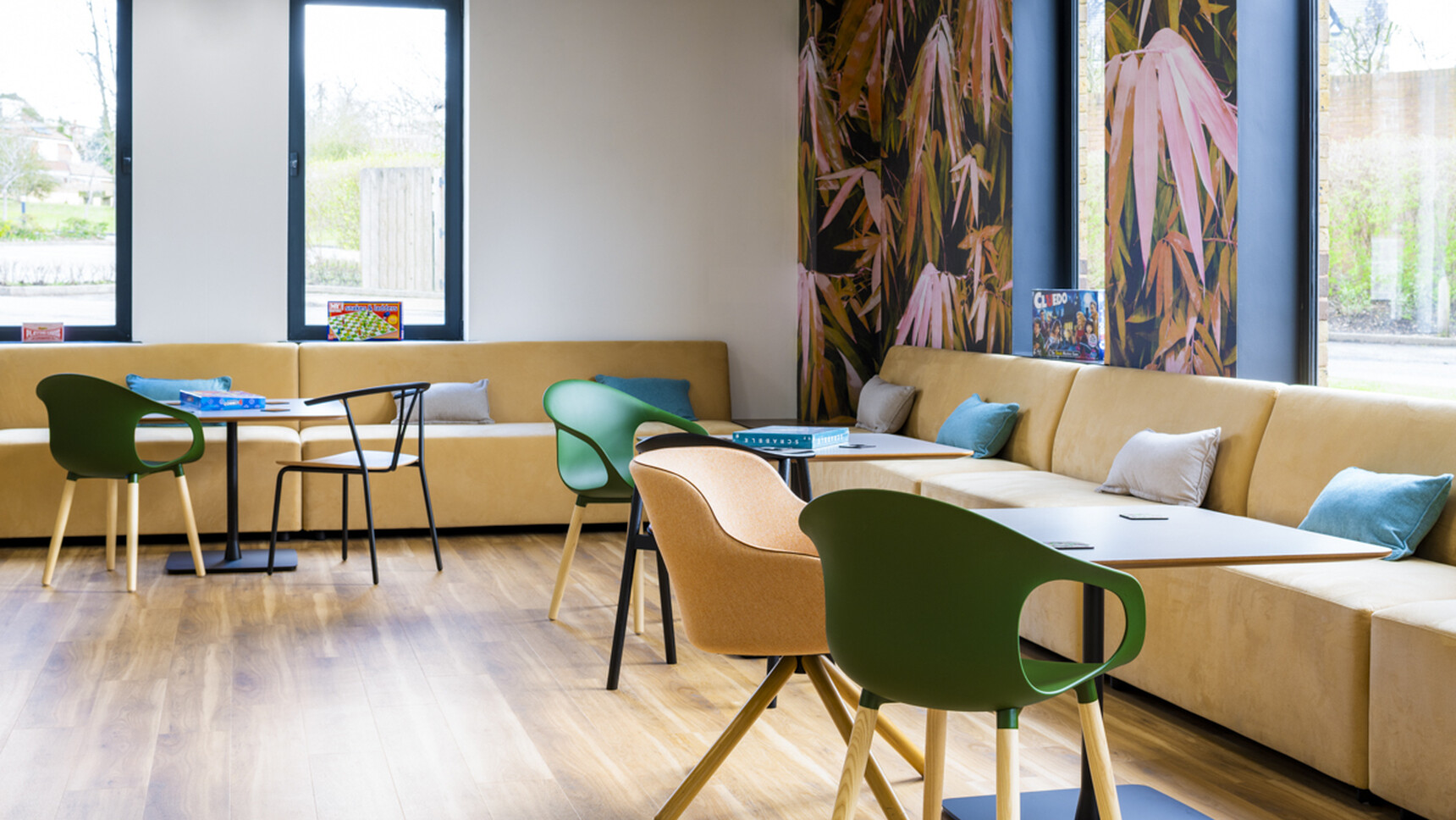 Hunts Office Siemens Office Curator SMALL 10