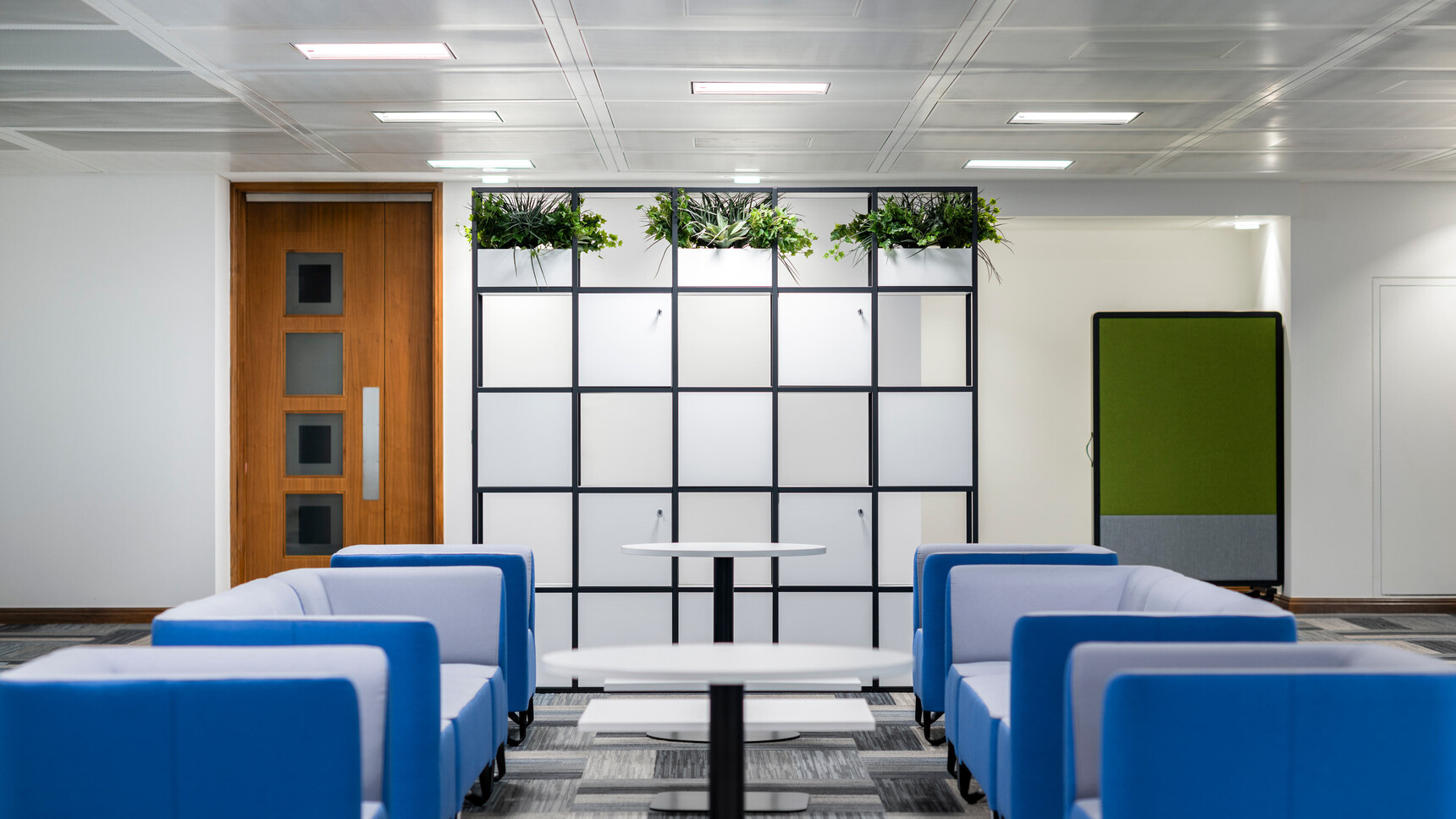 Hunts Office UCB2 Office Curtor LARGE 18