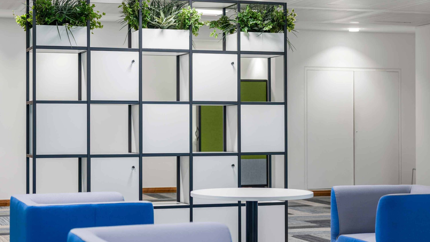 Hunts Office UCB2 Office Curtor LARGE 28