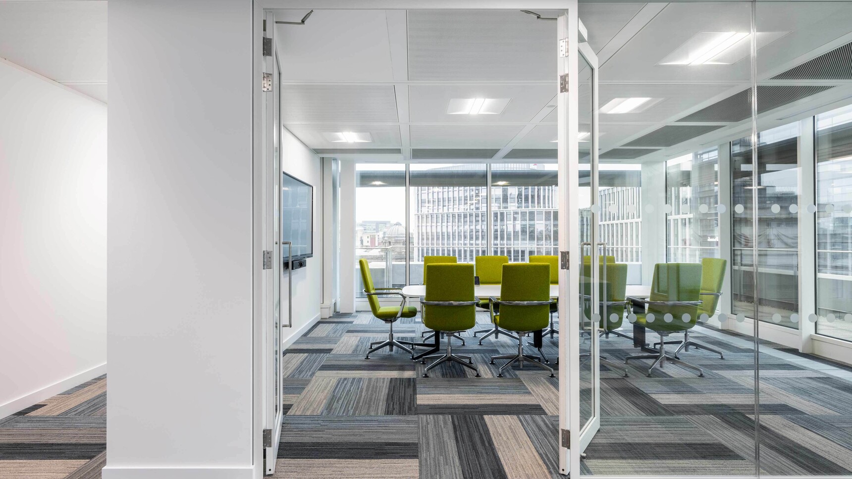 Hunts Office UCB2 Office Curtor LARGE 3