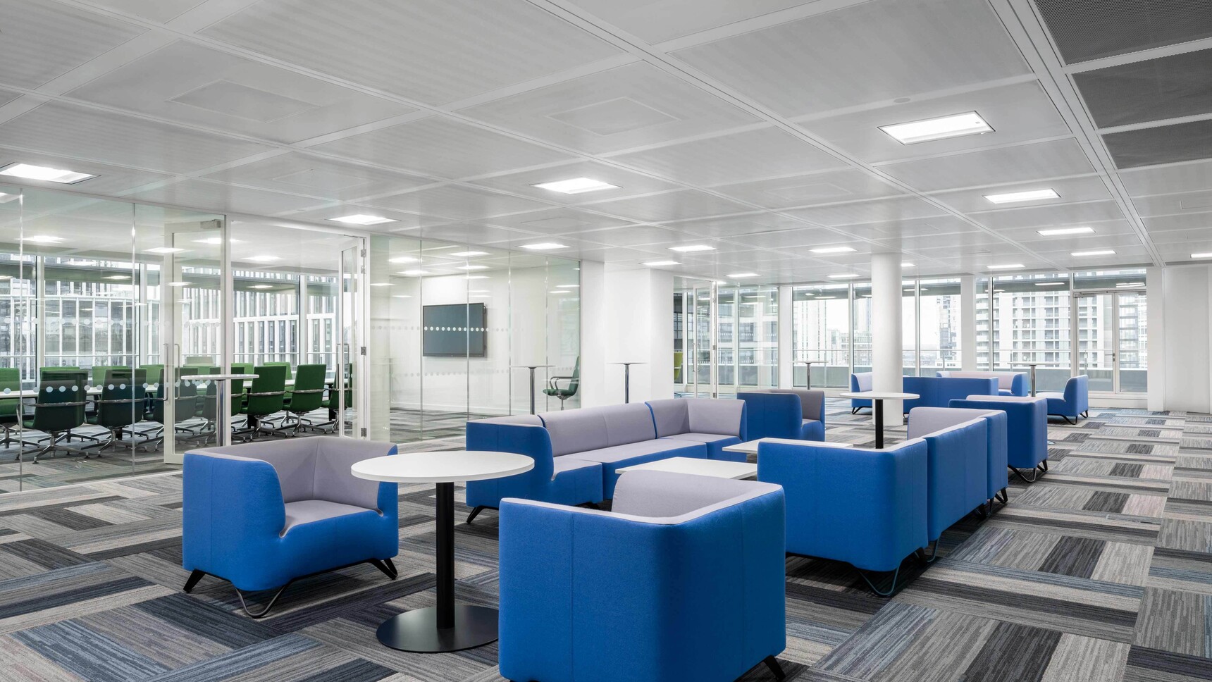 Hunts Office UCB2 Office Curtor LARGE 6