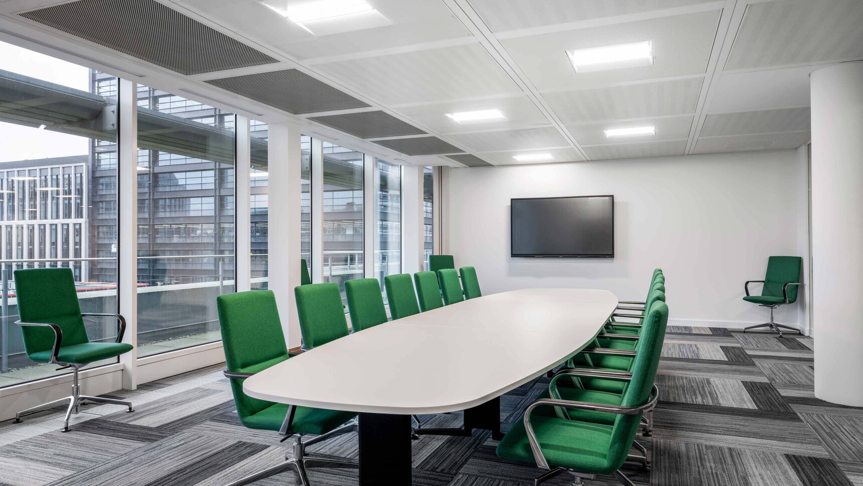 Hunts Office UCB2 Office Curtor LARGE 11