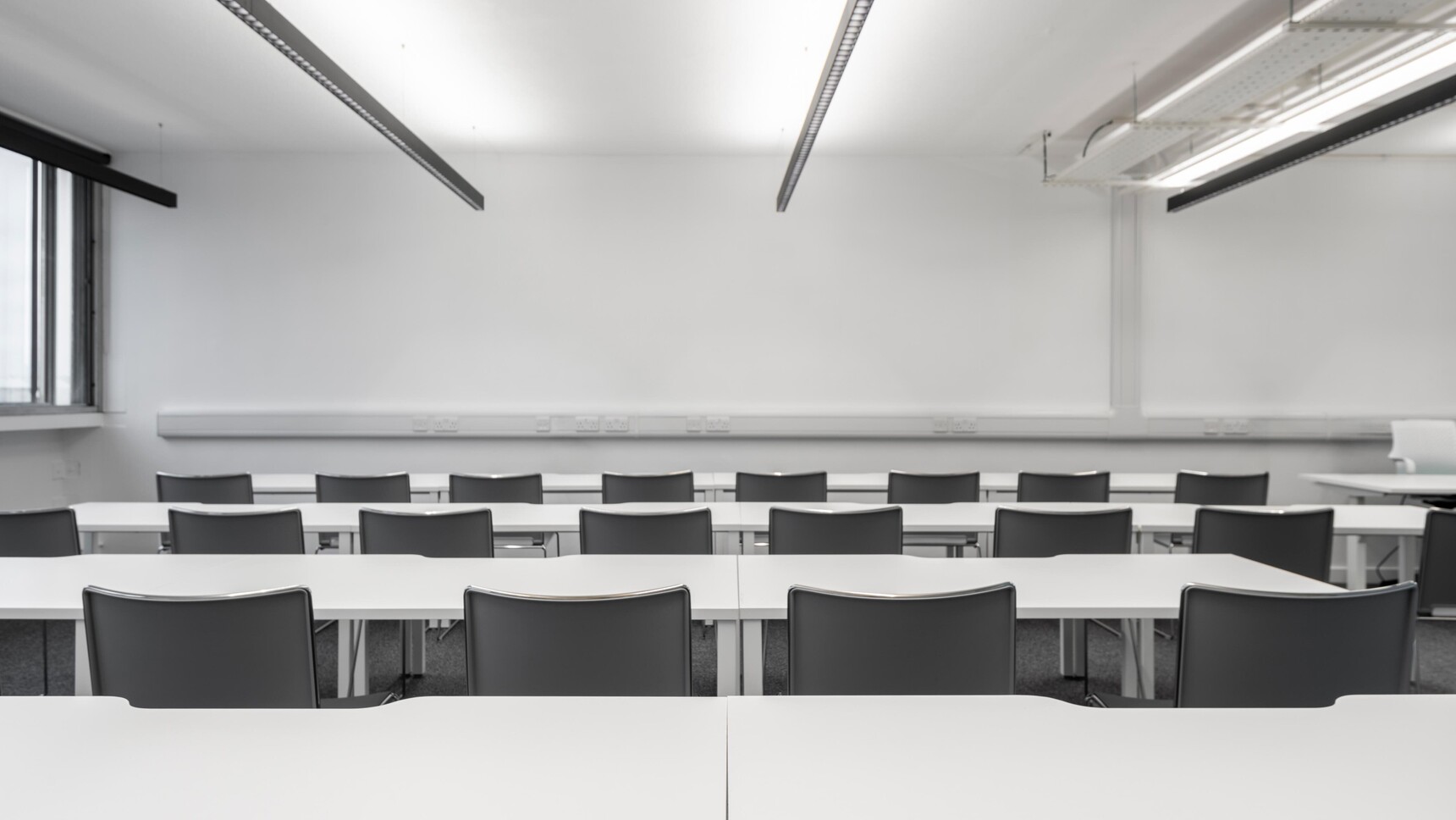 Hunts Office Link Building Office Curator LARGE 20