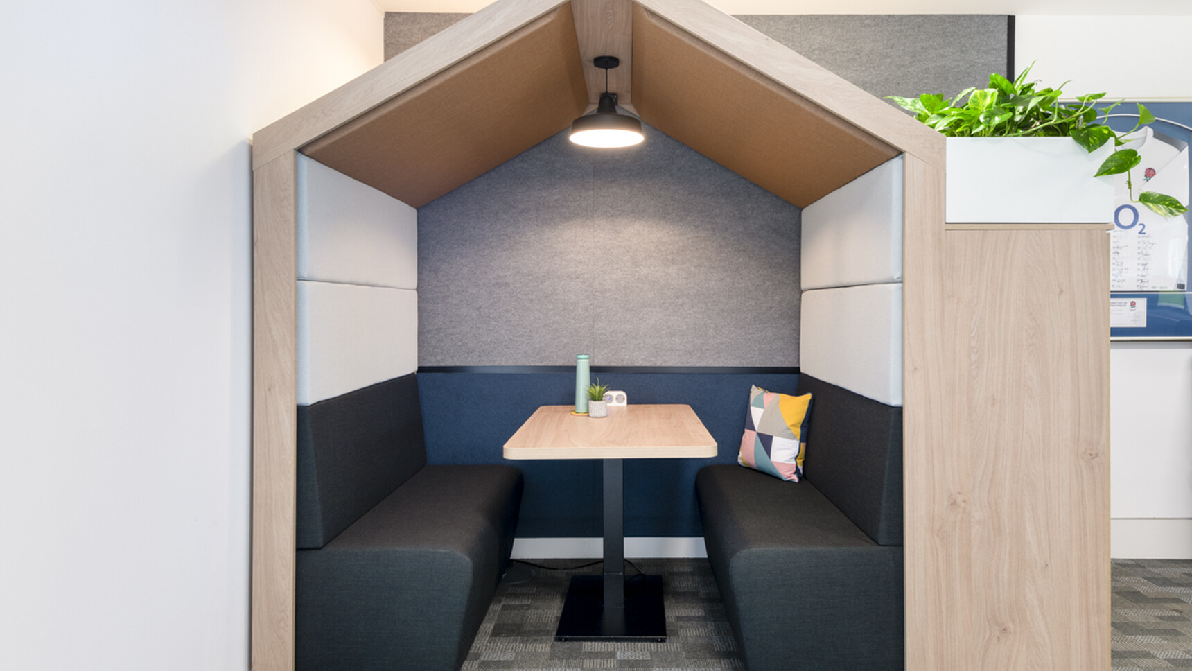 Wireless Logic Hunts Office Marek Sikora Photography Small 2