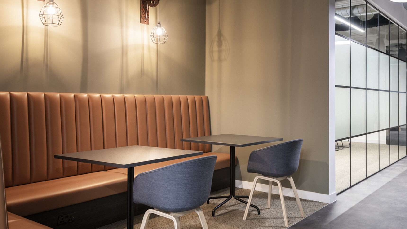 Yelp Hunts Office Marek Sikora Photography SMALL 14