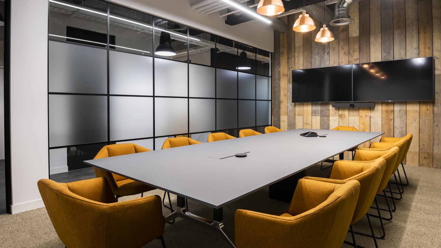 Yelp Hunts Office Marek Sikora Photography SMALL 15