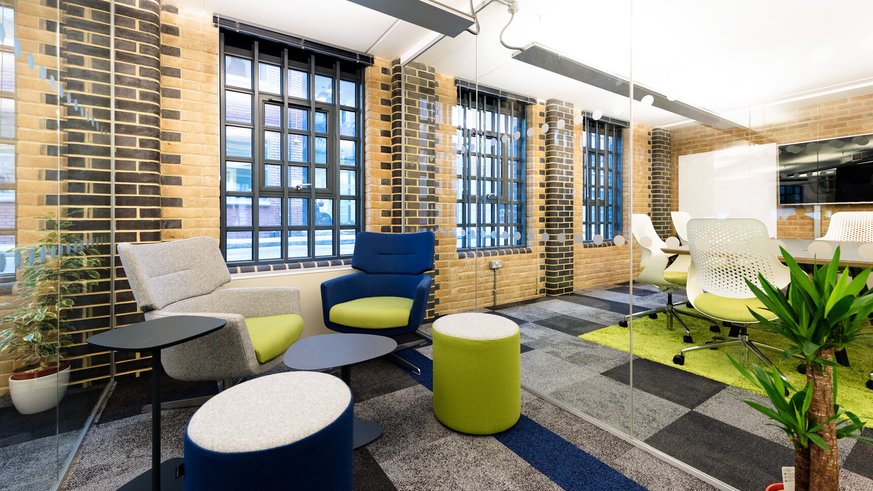 Hunts Office Adatis 029