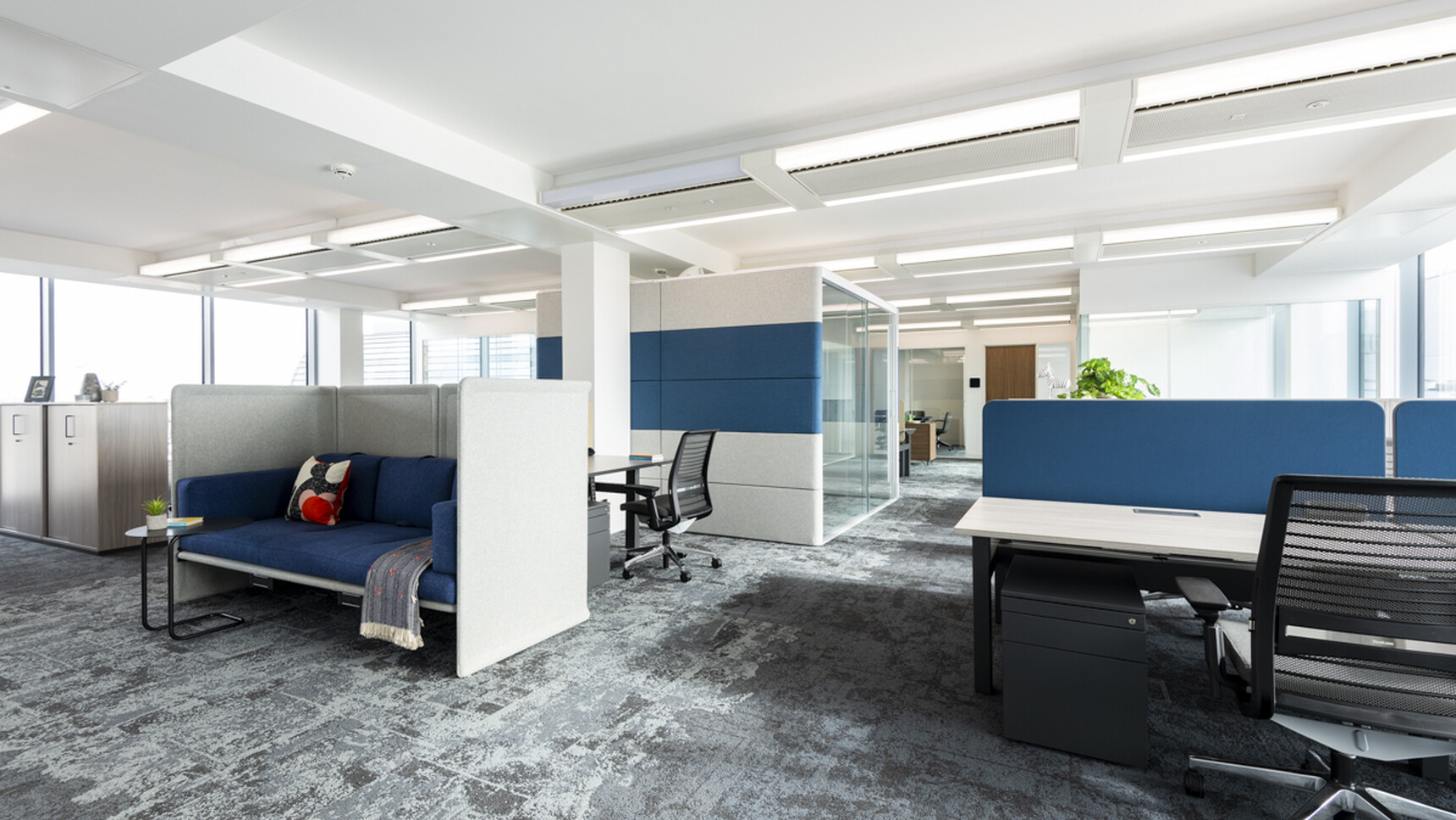 Algeco Hunts Office Marek Sikora Photography Small 1