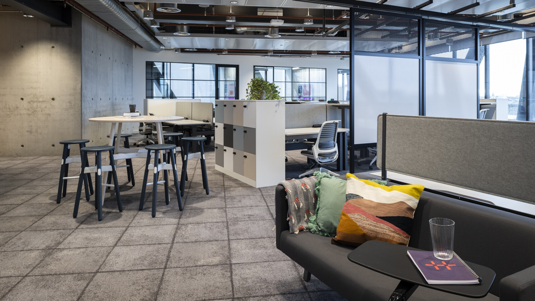 Splunk Hunts Office Marek Sikora Photography Small 22