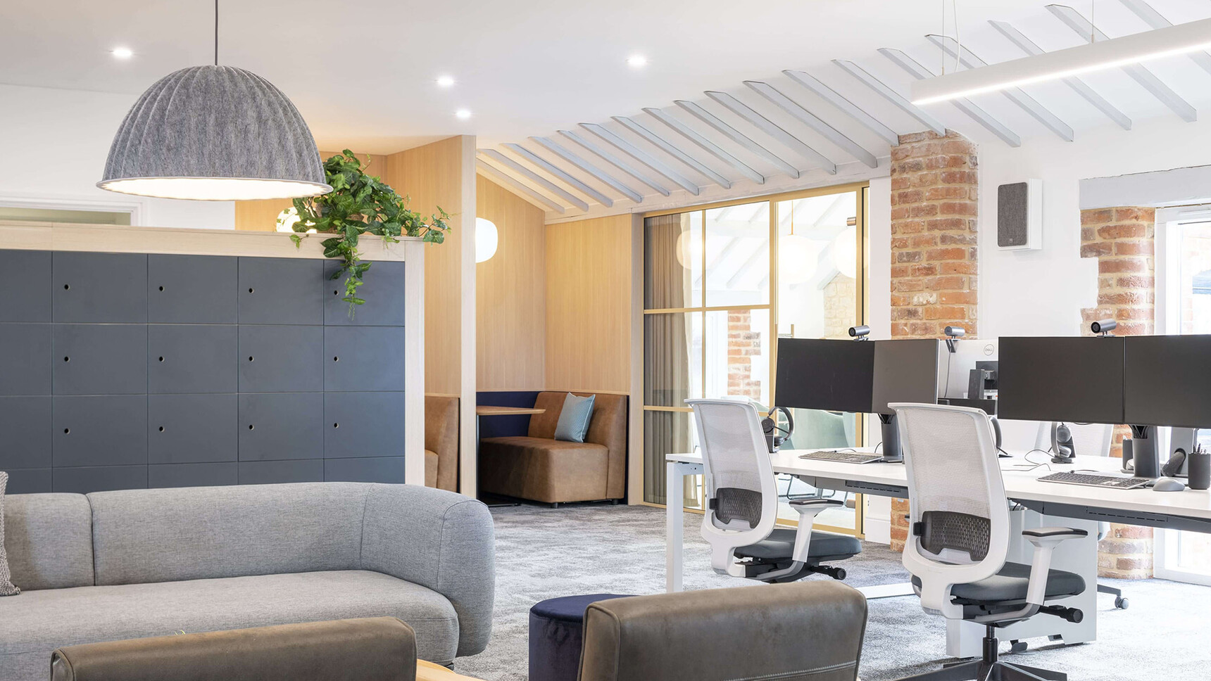 TP Health Hunts Office Marek Sikora Photography LARGE 6 min r