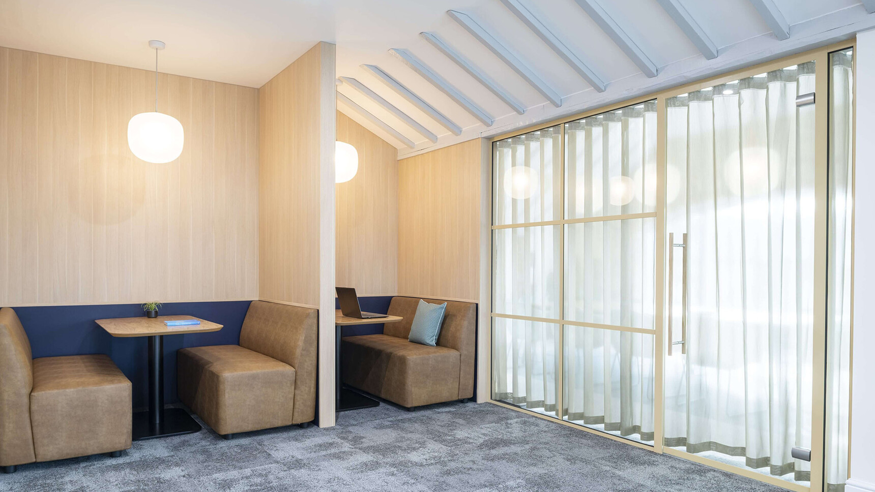 TP Health Hunts Office Marek Sikora Photography LARGE 7 min r