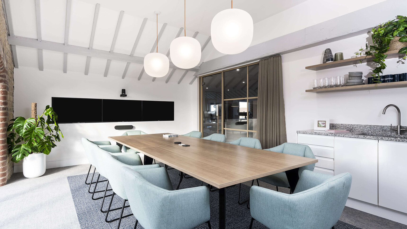 TP Health Hunts Office Marek Sikora Photography LARGE 9 min r