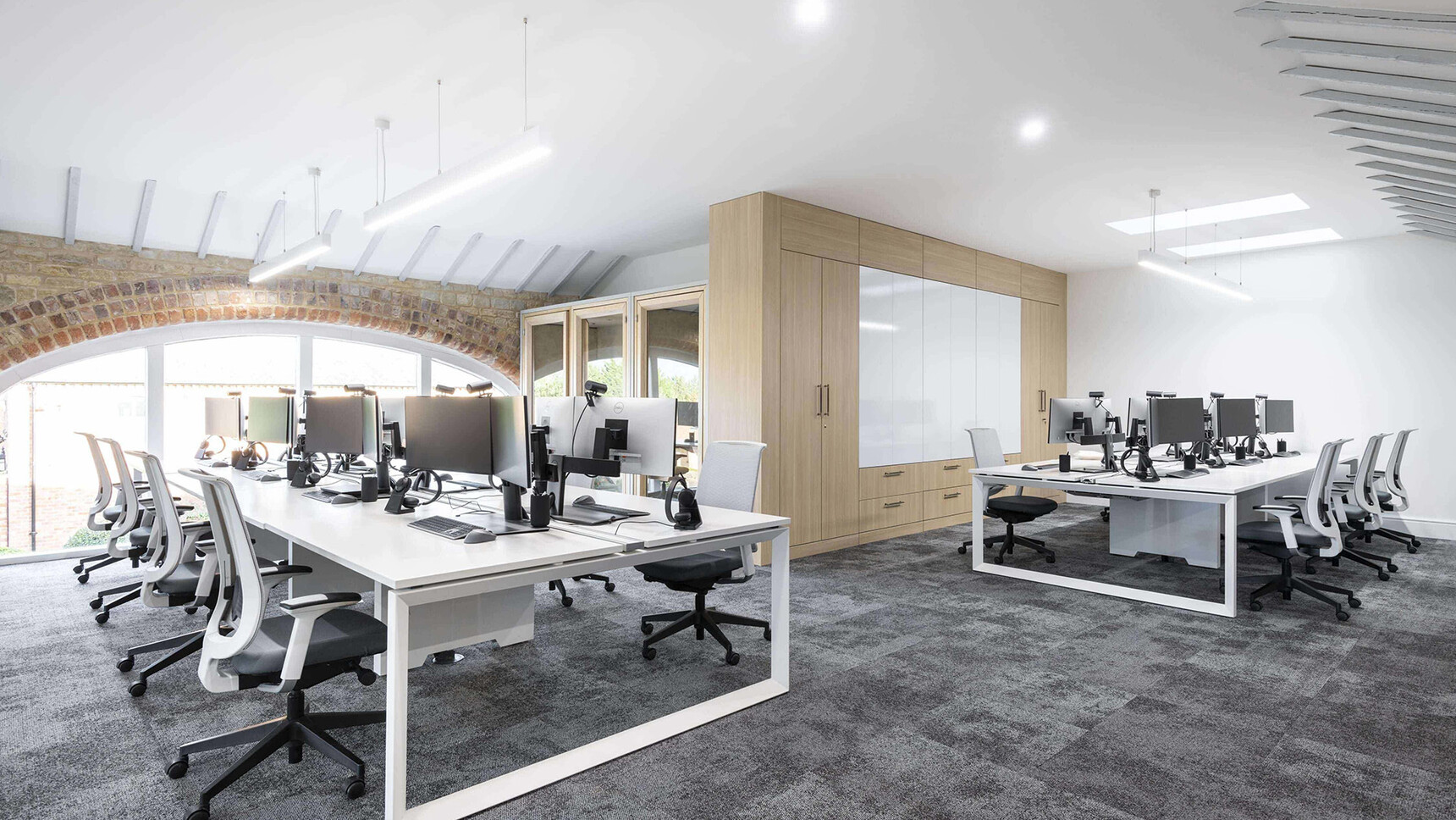 TP Health Hunts Office Marek Sikora Photography LARGE 18 min r