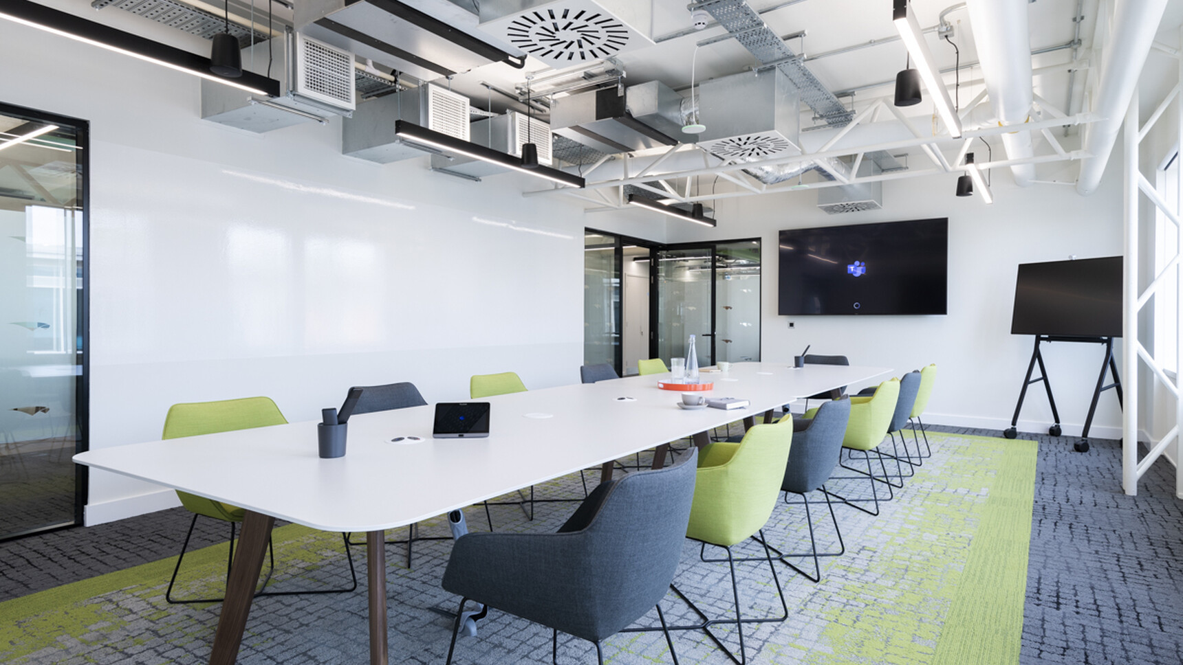 Wates Hunts Office Marek Sikora Photography SMALL 3