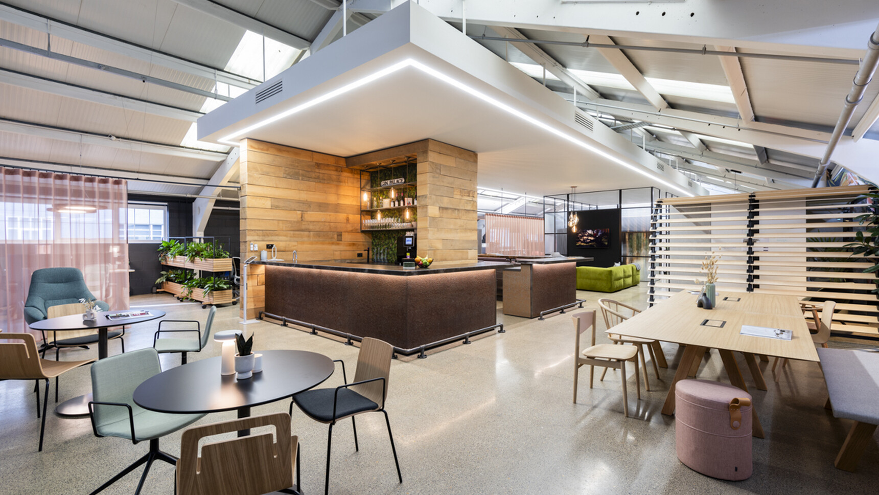 Hunts Office Steelcase Showroom