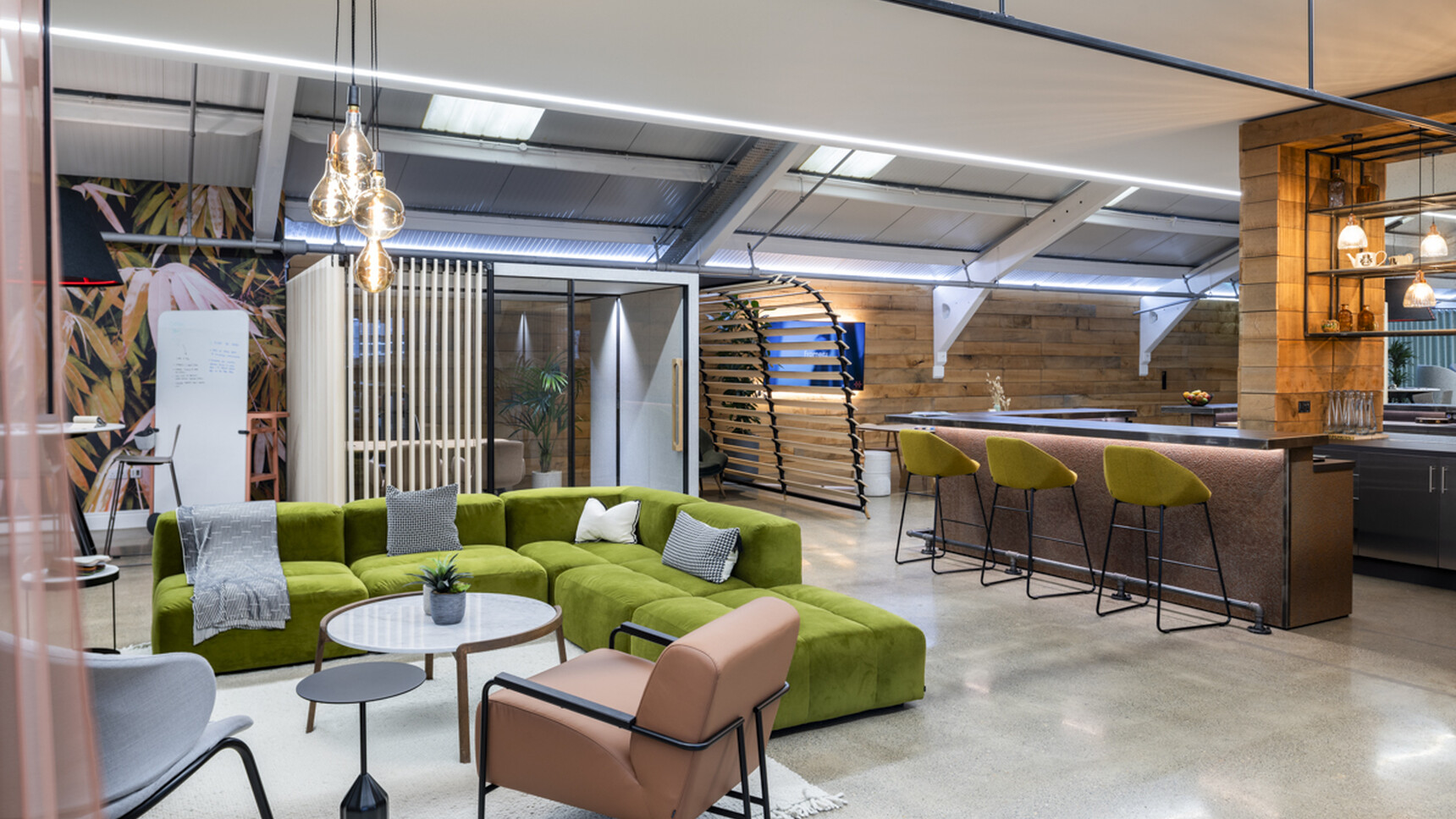 Hunts Office Showroom Office Curator SMALL 75