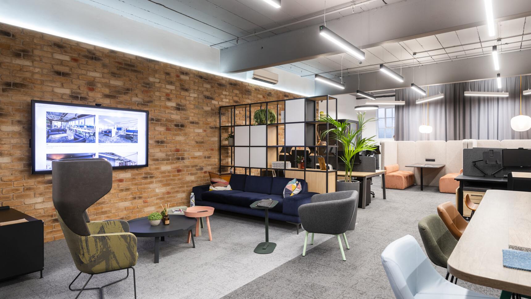 Hunts Office Showroom Office Curator SMALL 120