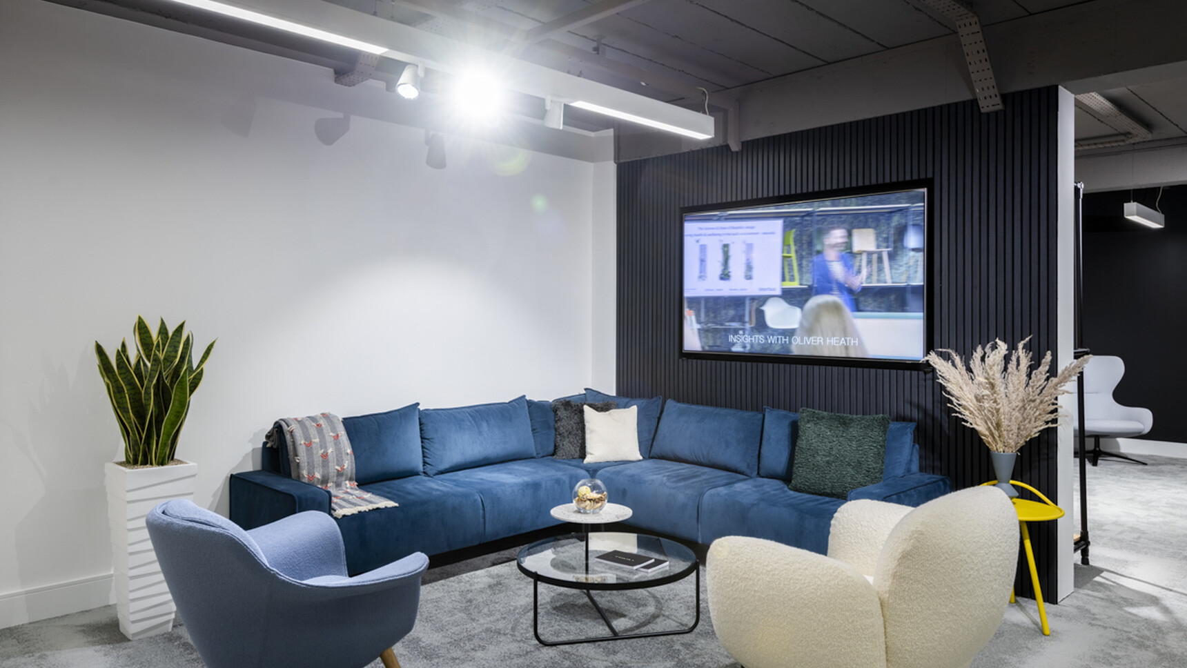 Hunts Office Showroom Office Curator SMALL 128