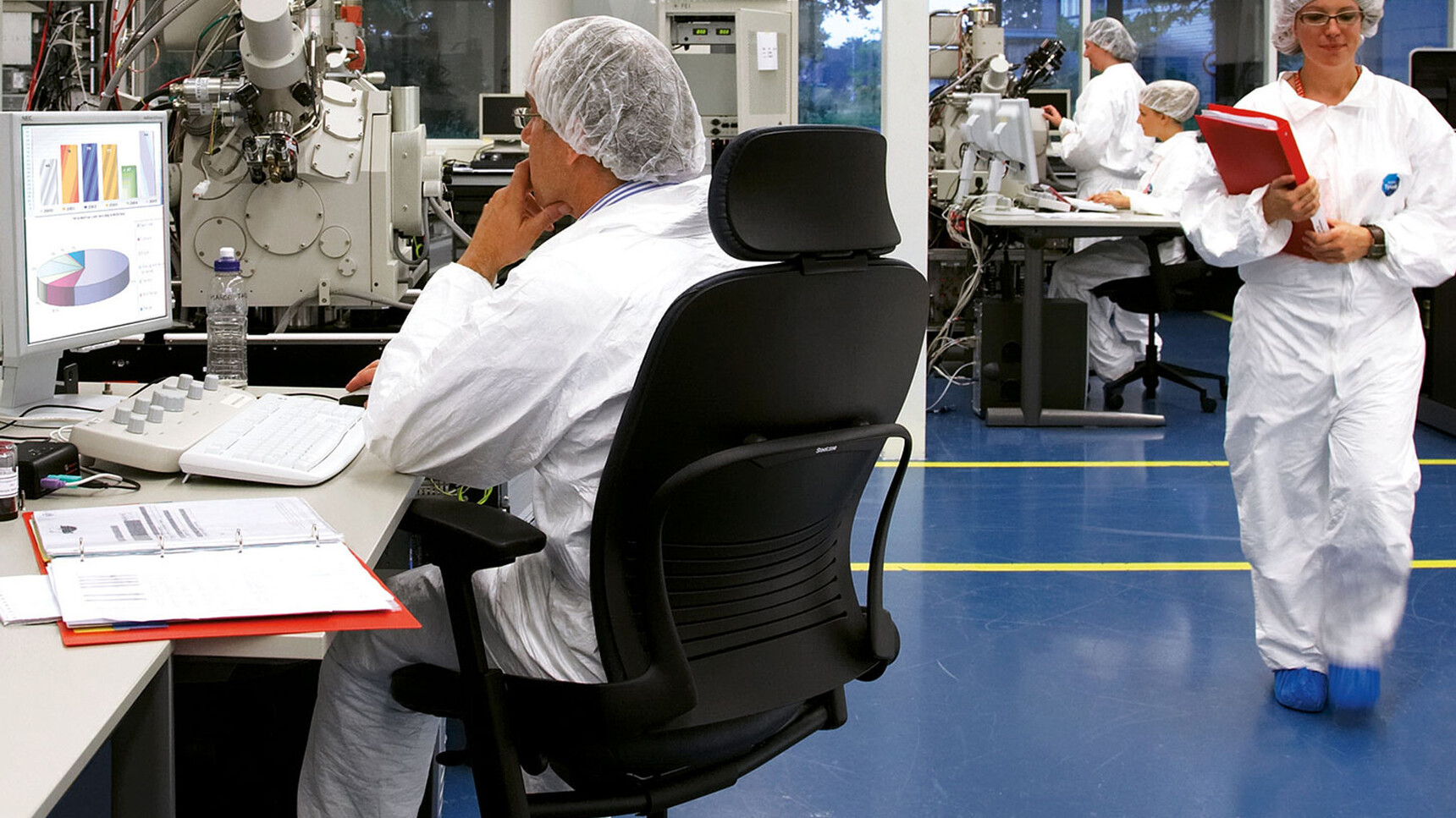 Steelcase Leap V2 Office Chair With Headrest At Desk In Science Environment