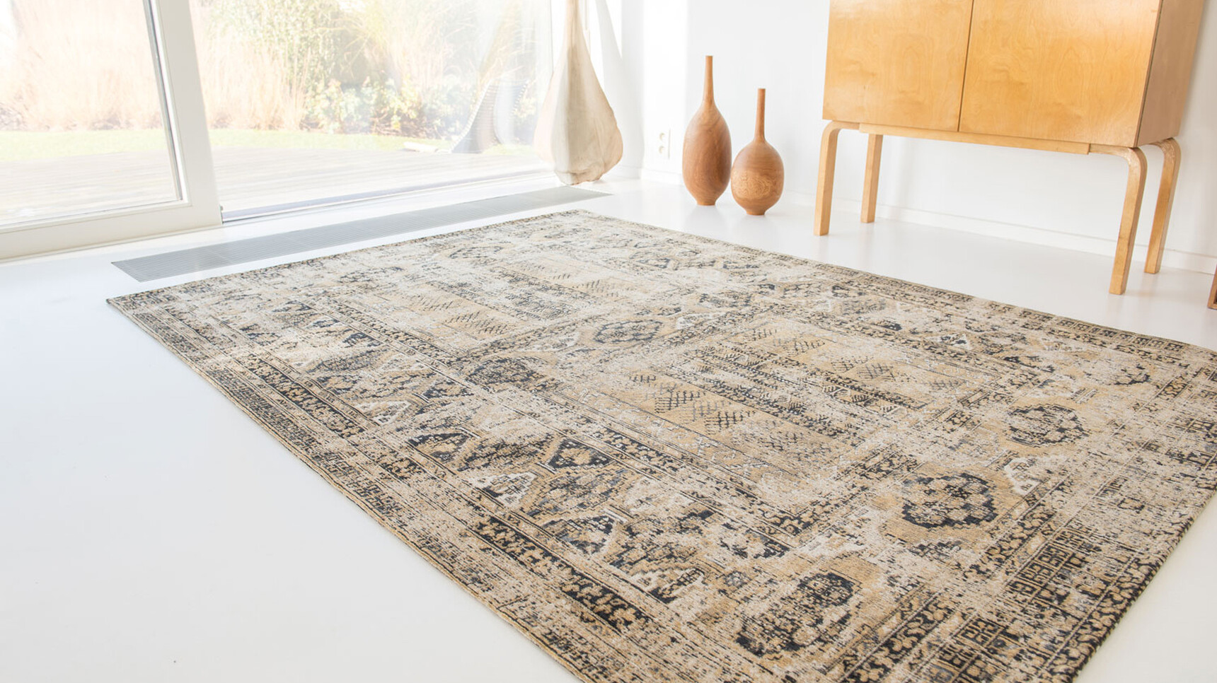 AGHAOLDGOLD ROOMSHOT