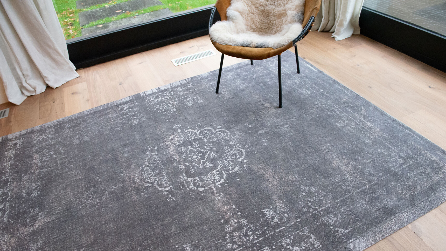 STONE ROOMSHOT WEB 10