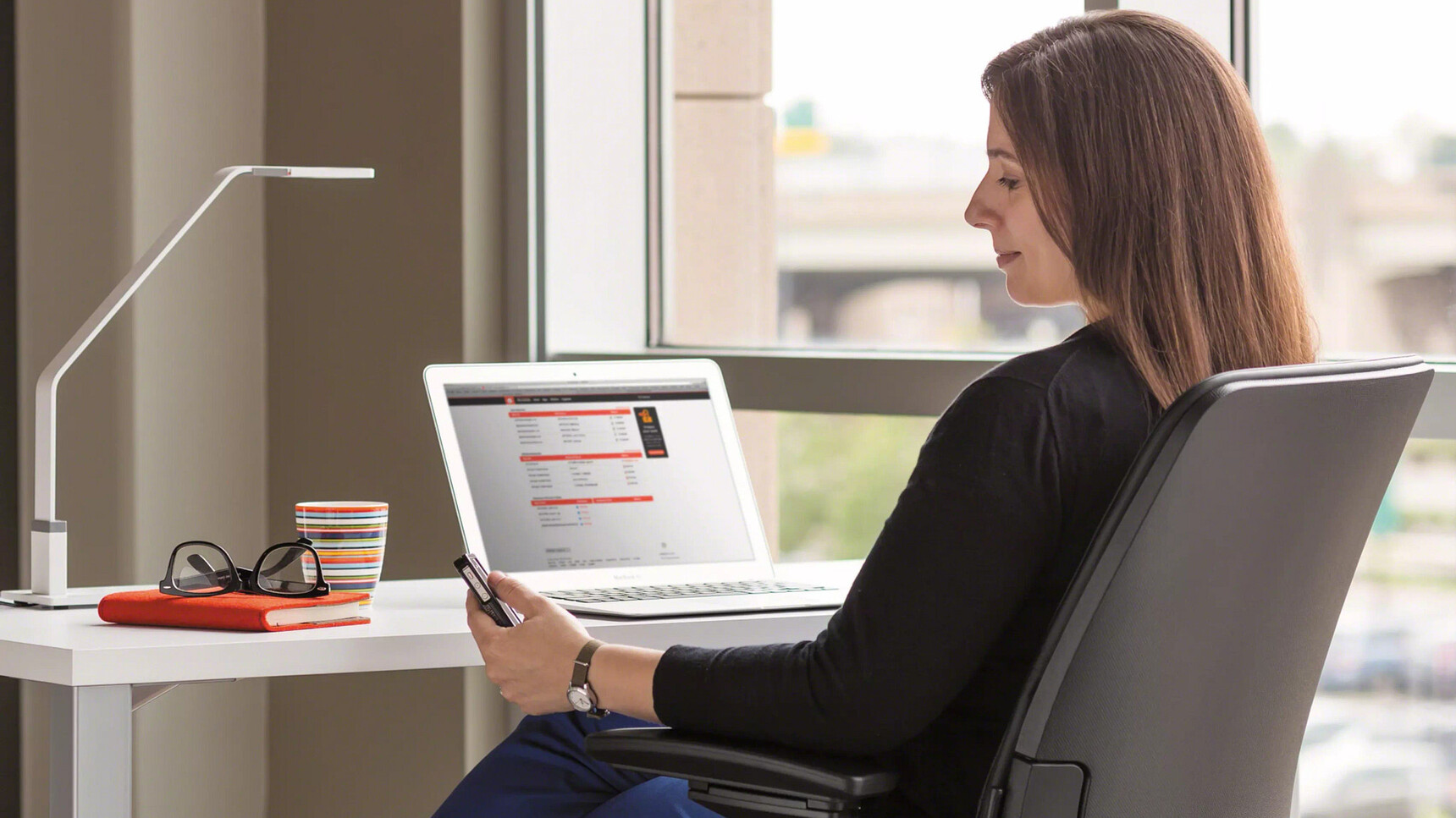 Steelcase Amia Office Task Chair In Use By A Person Detail Image