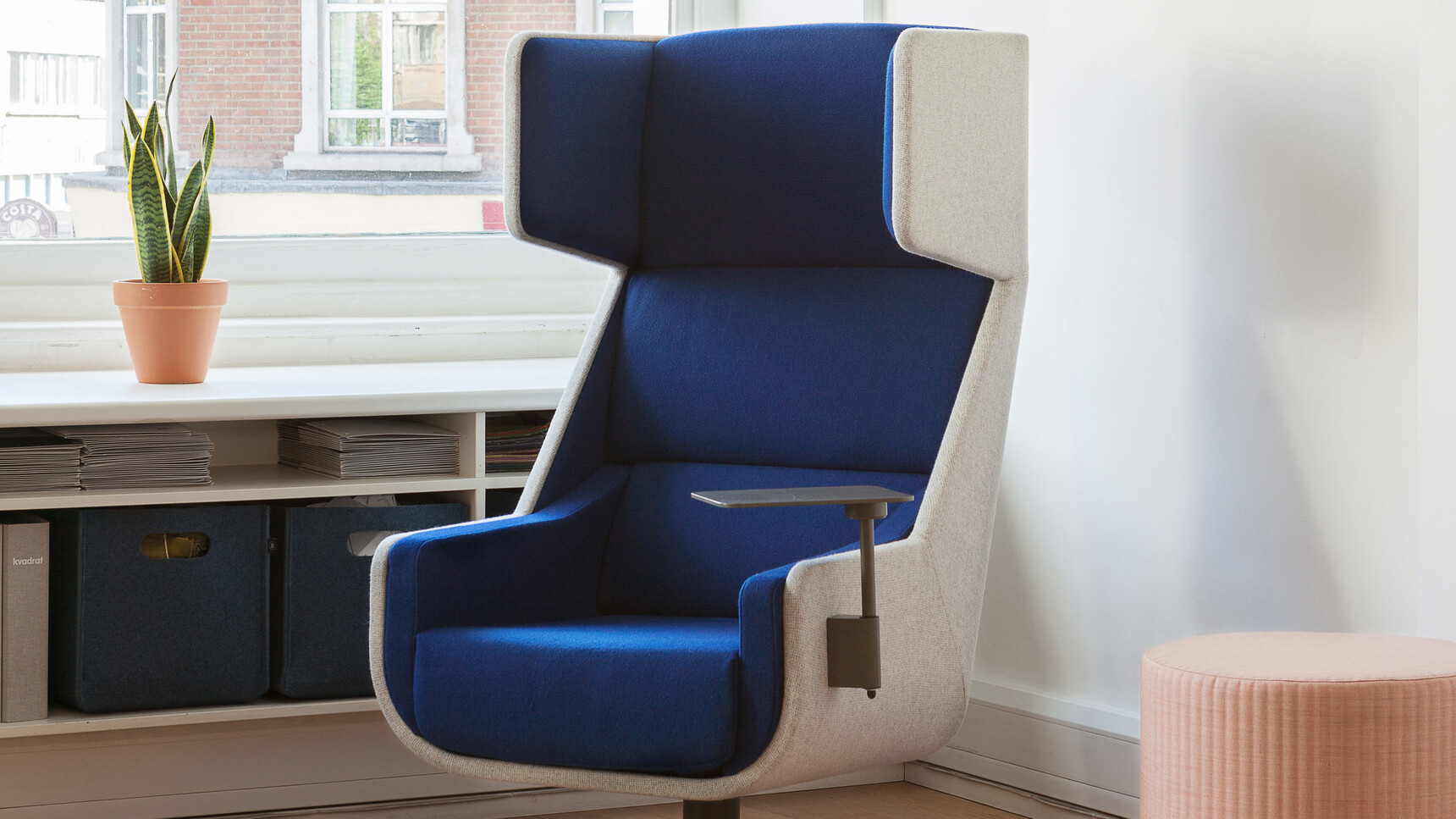 Buzzi Space BuzziMe Lounge In Grey And Blue Upholstery Detail Image