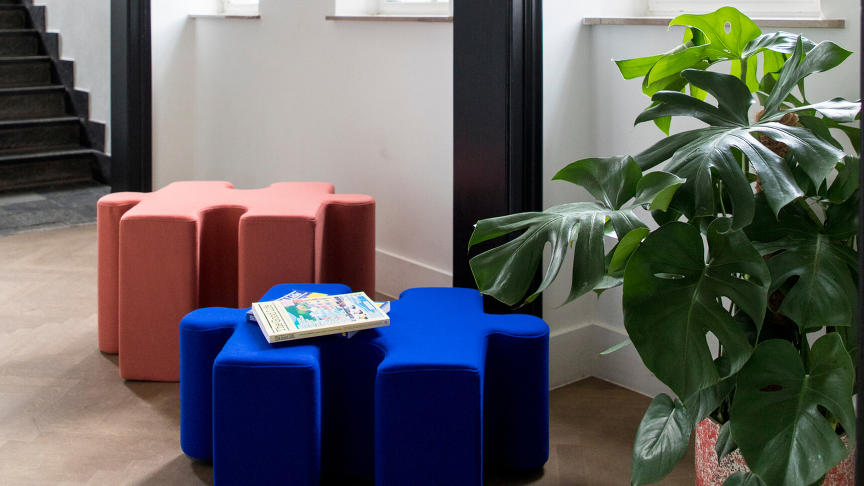 Buzzi Space BuzziPuzzle High Acoustic Elements In Orange And Blue Detail Image In Office Setting