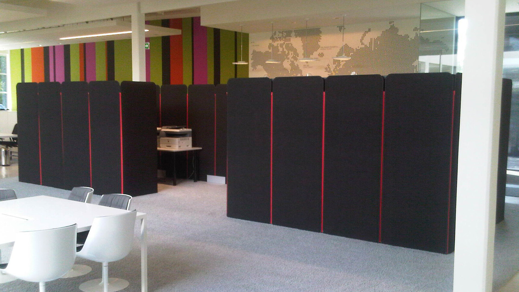 Buzzi Space BuzziScreen Acoustic Partitions In Black Upholstery In Office Environment