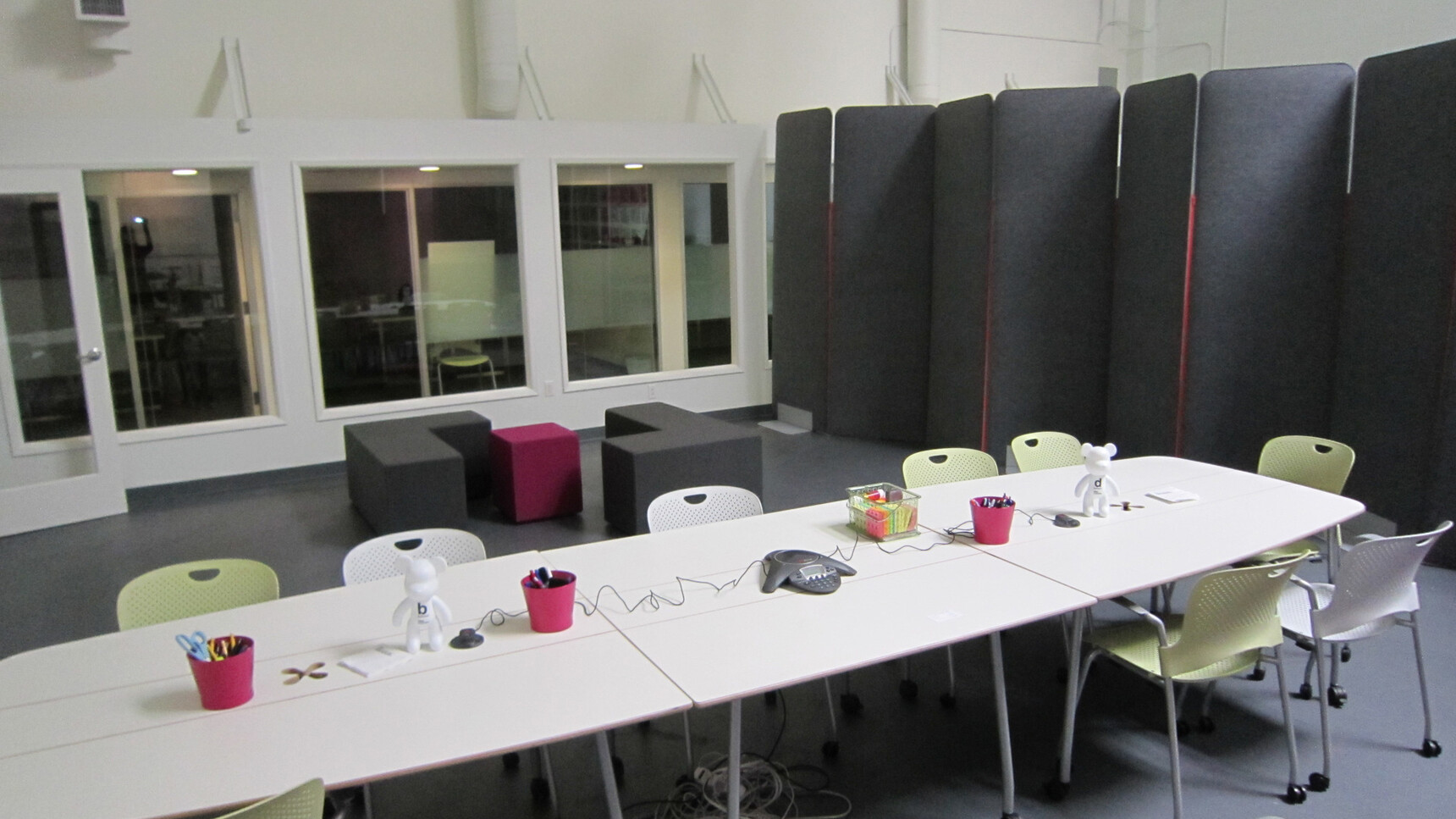 Buzzi Space BuzziScreen Acoustic Partitions In Office Setting