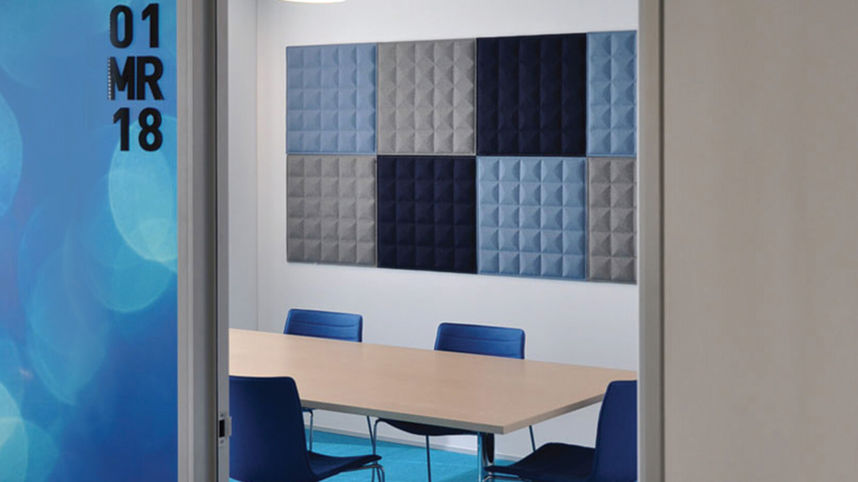 Buzzi Space BuzziTile With Square Tiles Detail Image