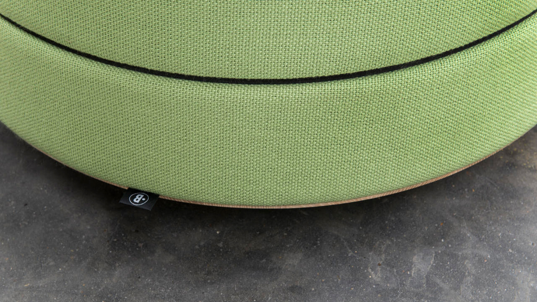 Buzzi Space BuzziBalance Large In Green Upholstery Detail Image