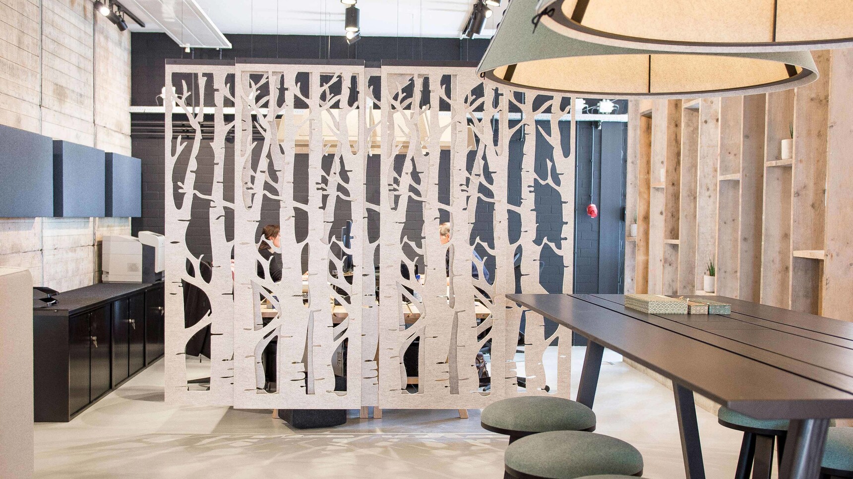 Buzzi Space BuzziFalls Suspended Office Divider In Office Environment