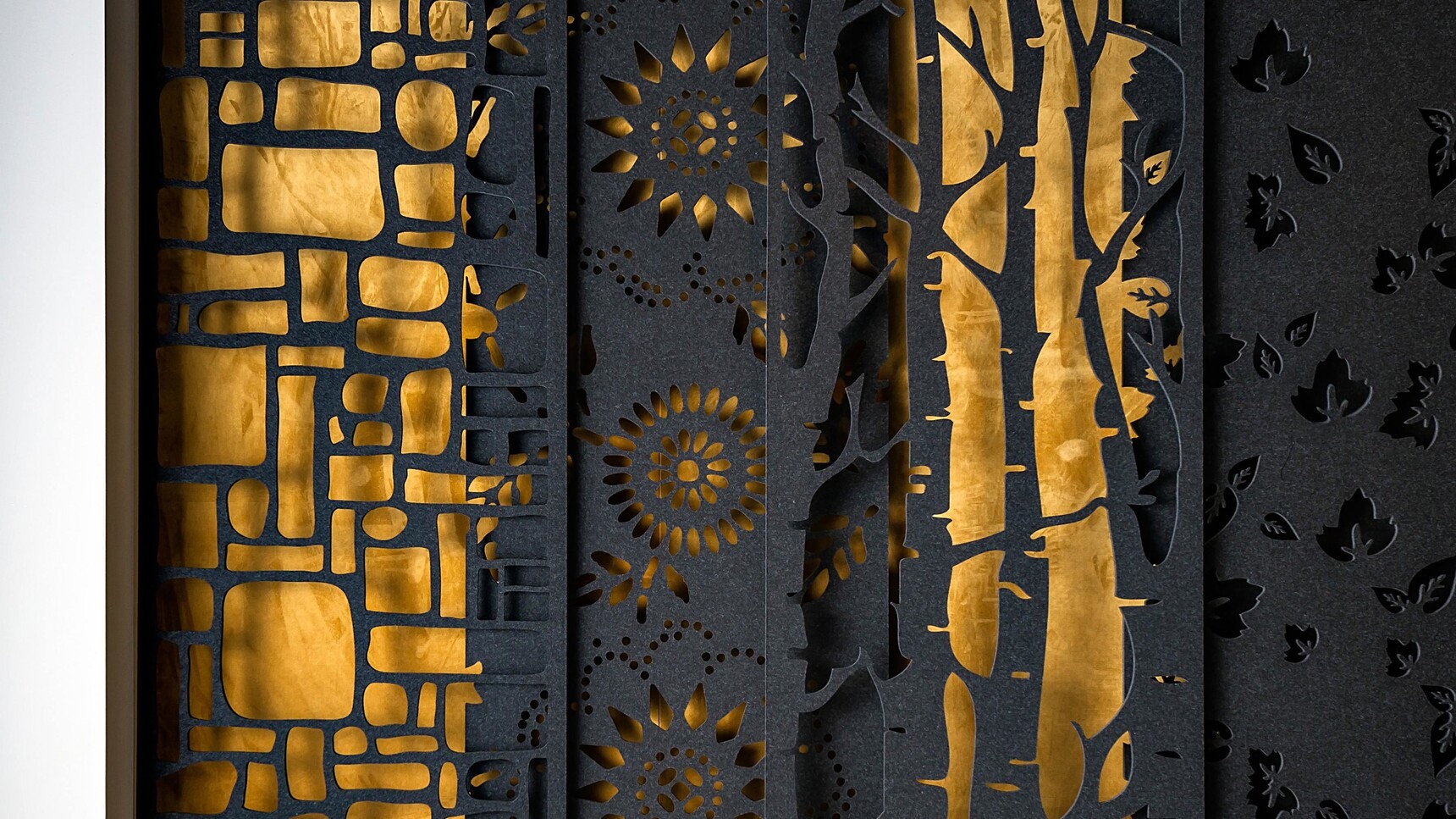 Buzzi Space BuzziFalls Office Dividers Black Upholstery Detail Image