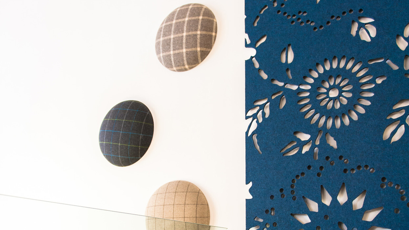 Buzzi Space BuzziFalls Office Divider In Orient Design Detail Image