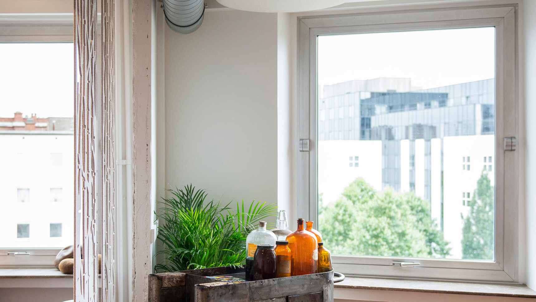 Buzzi Space BuzziFalls Office Divider In Grey Finish In Office Environment