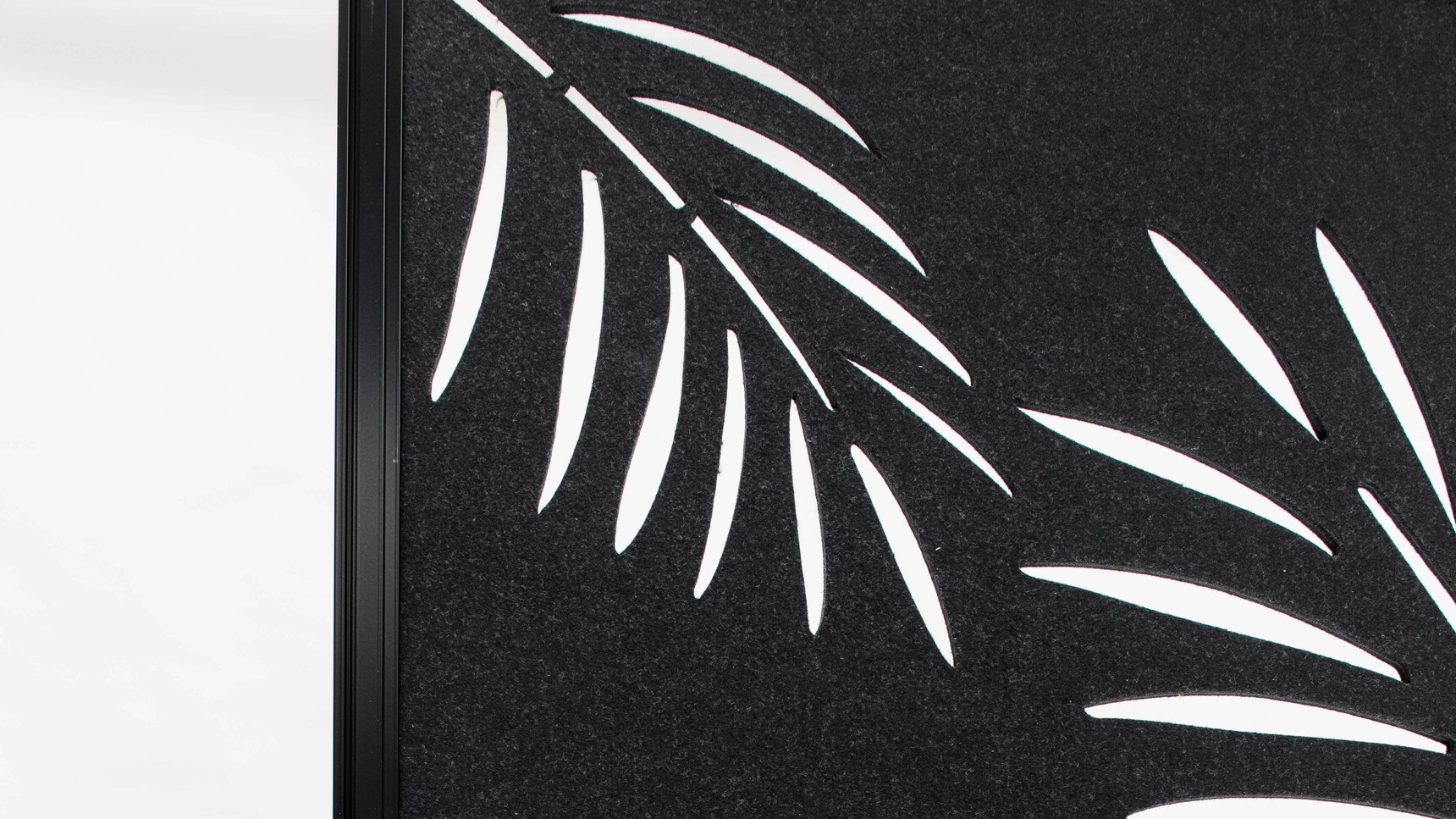 Buzzi Space BuzziFalls Standing Office Divider In Black Finish Detail Image