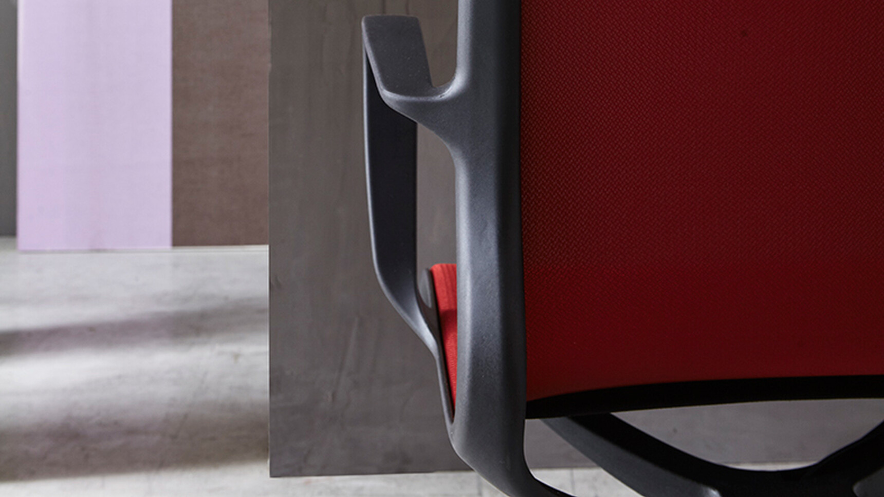 Sitland Soul Air With Red Upholstery Detail Image