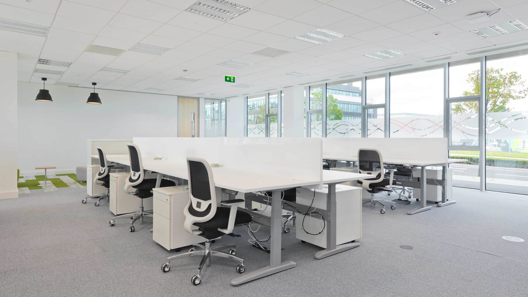 Sitland Invicta Task Chairs At Desks Environment Image