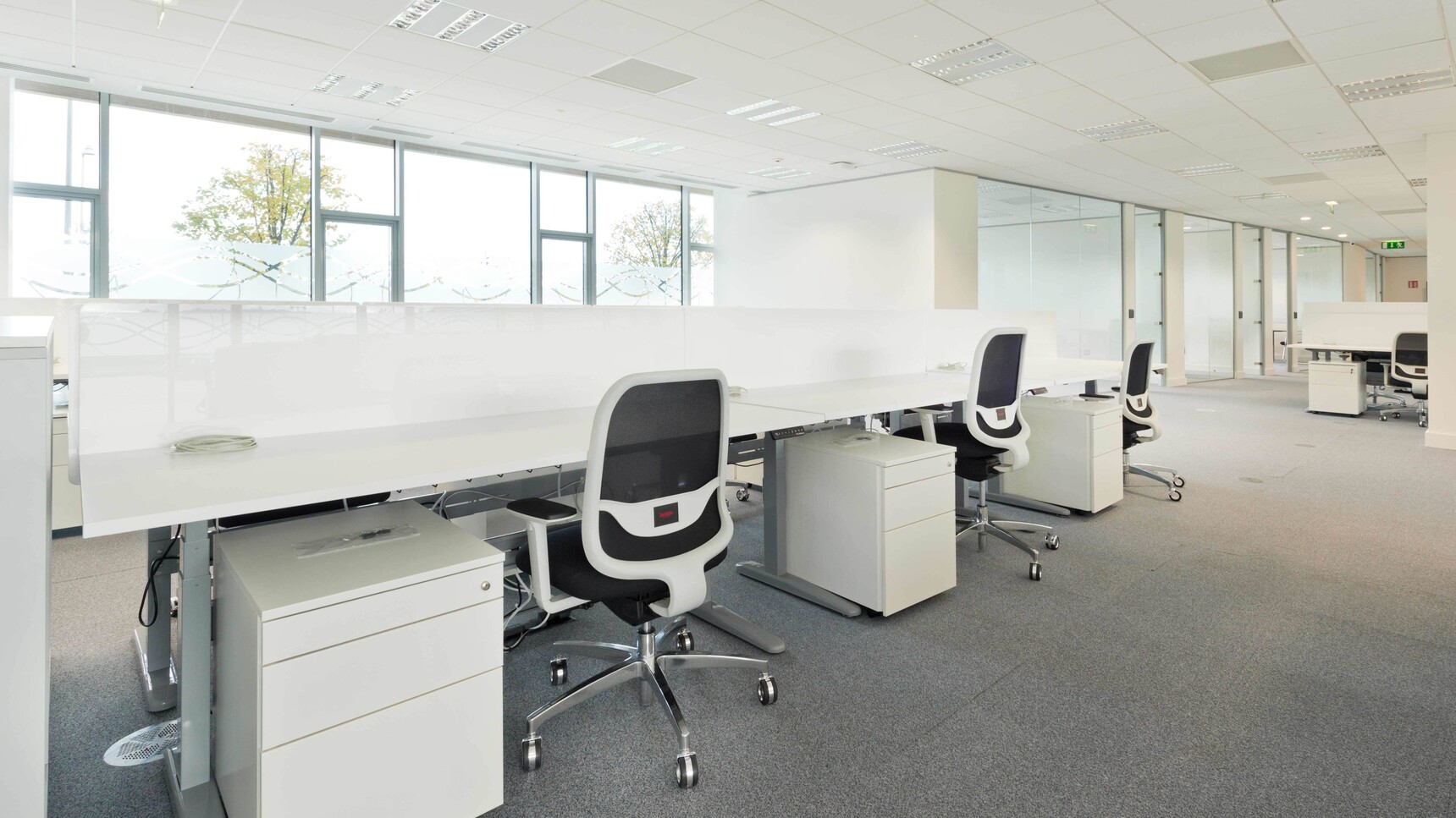 Sitland Invicta Point Task Chairs At Bench Desks Family Image