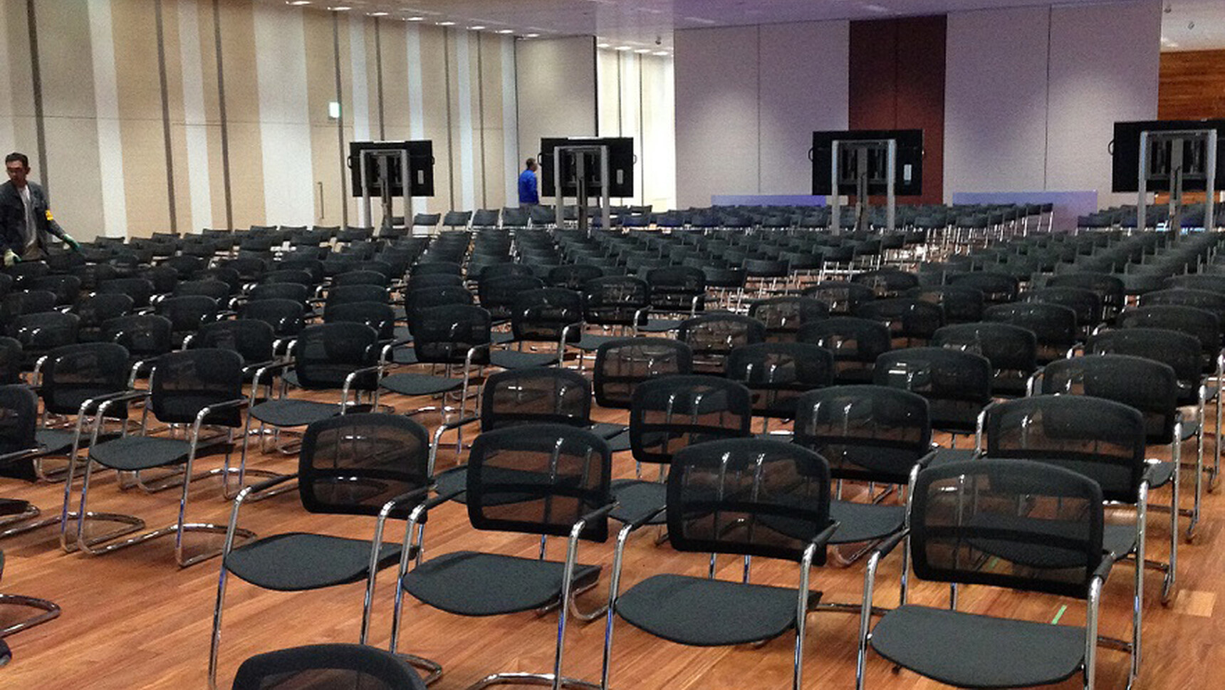 Sitland PK Visitor Chairs In Conference Room Family Image