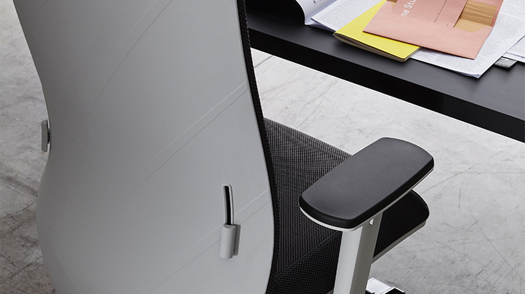 Sitland Leaf Task Chair White Back Detail Image