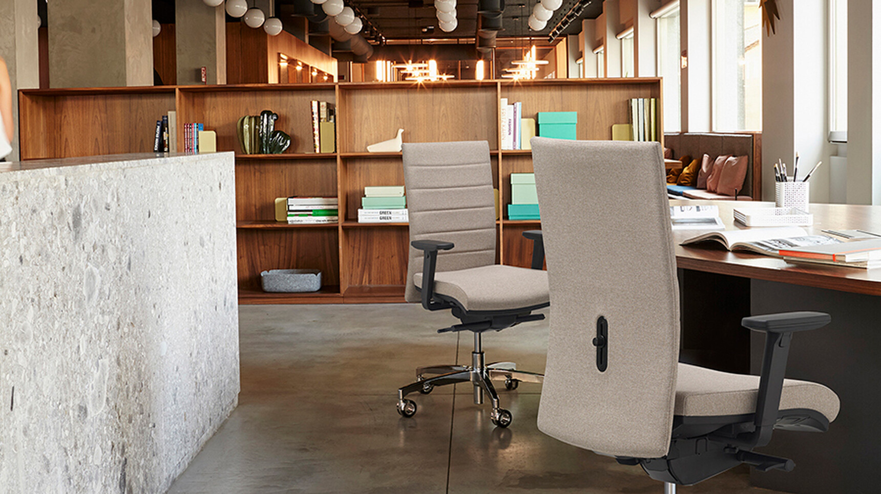 Sitland Soffio Upholstered Family Image