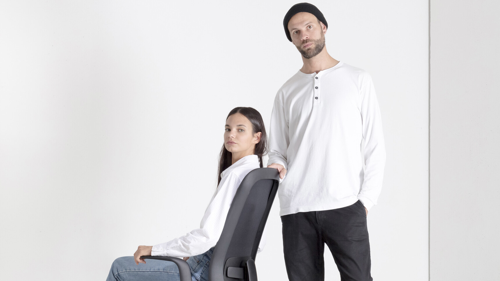 Sitland Stake Mesh Task Chair Family Image