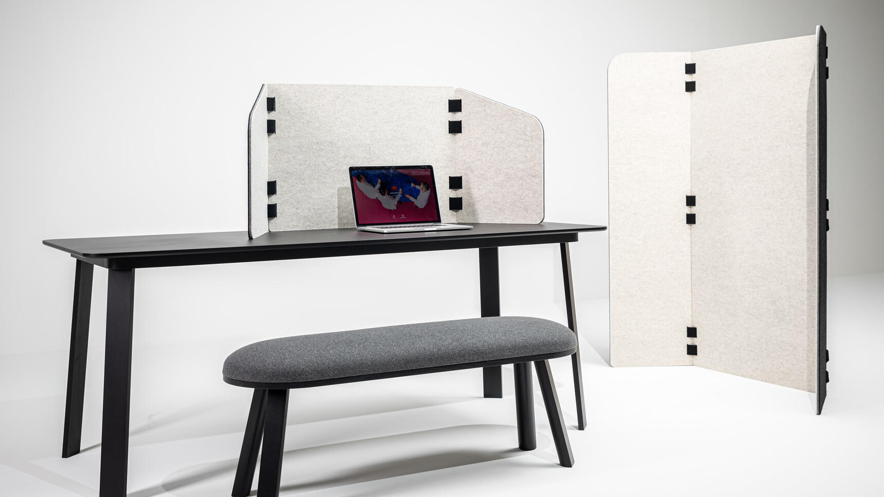 Buzzi Space Home Family Image With Stool